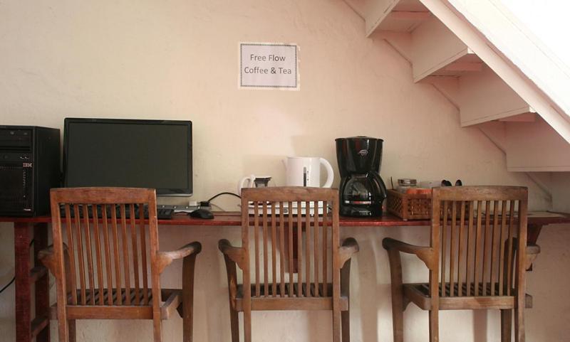 Red Court Hostel *