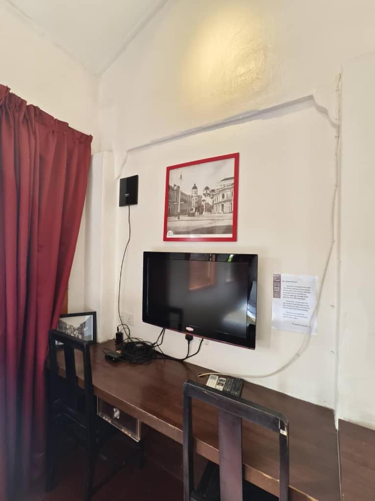 Hostel Red Court George Town