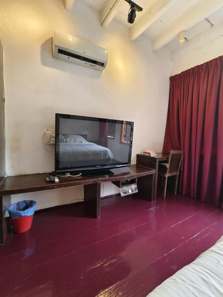 Red Court Hostel George Town
