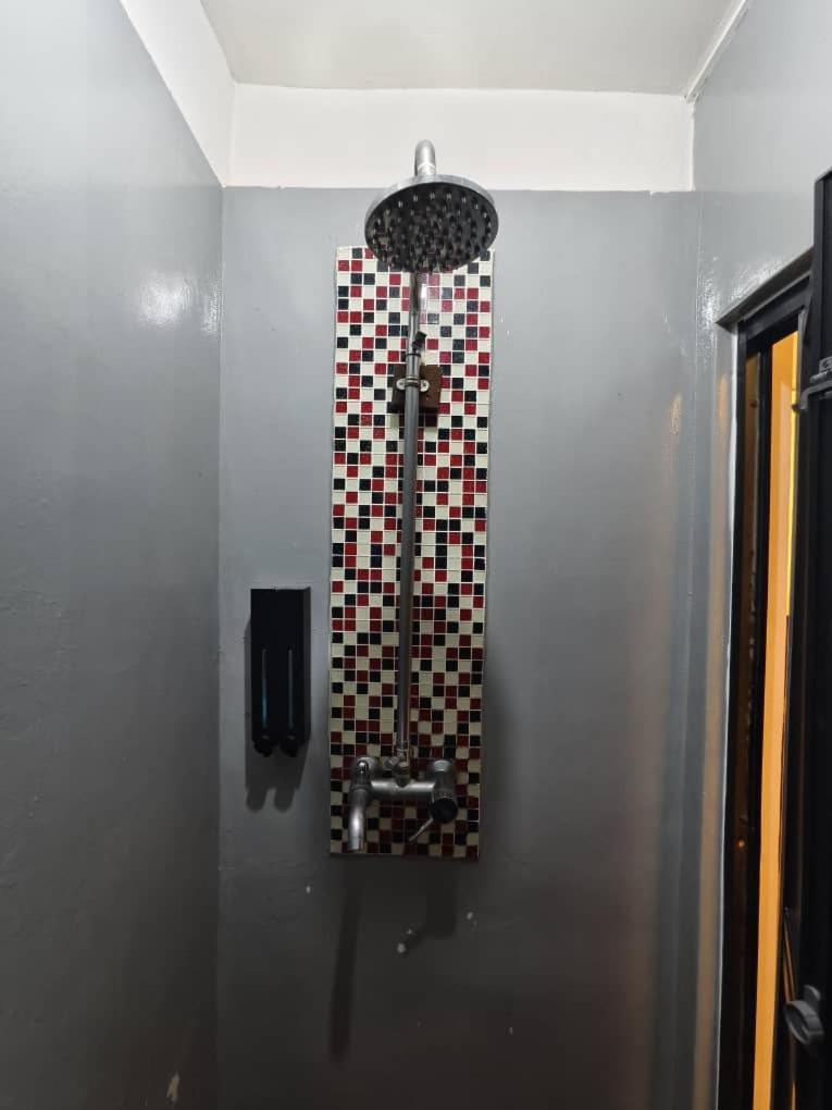 Hostel Red Court