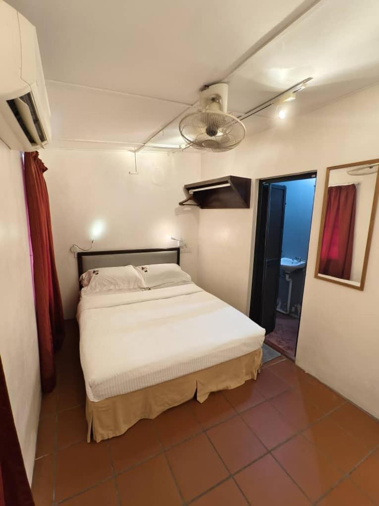 Red Court Hostel